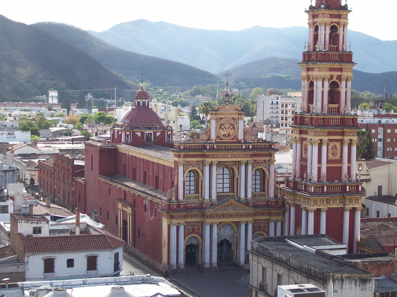 rondreis Argentinië, Salta, roze kathedraal