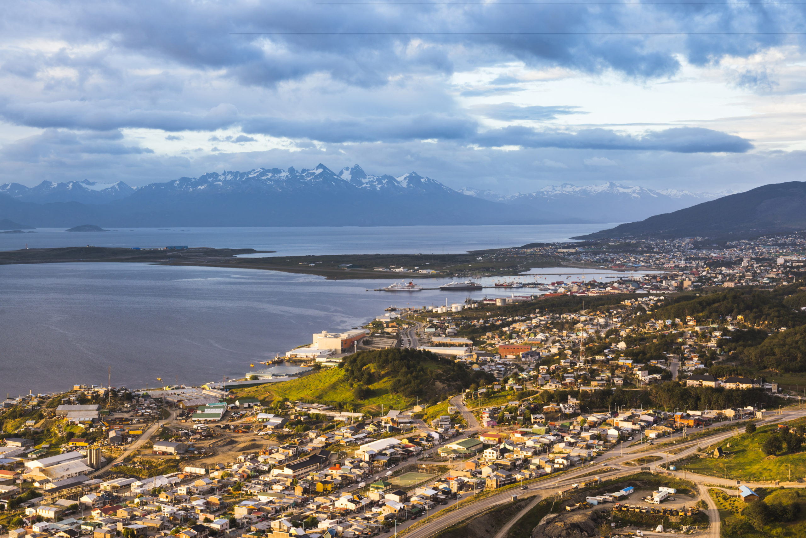 rondreis Argentinië, Ushuaia, dorp met meer