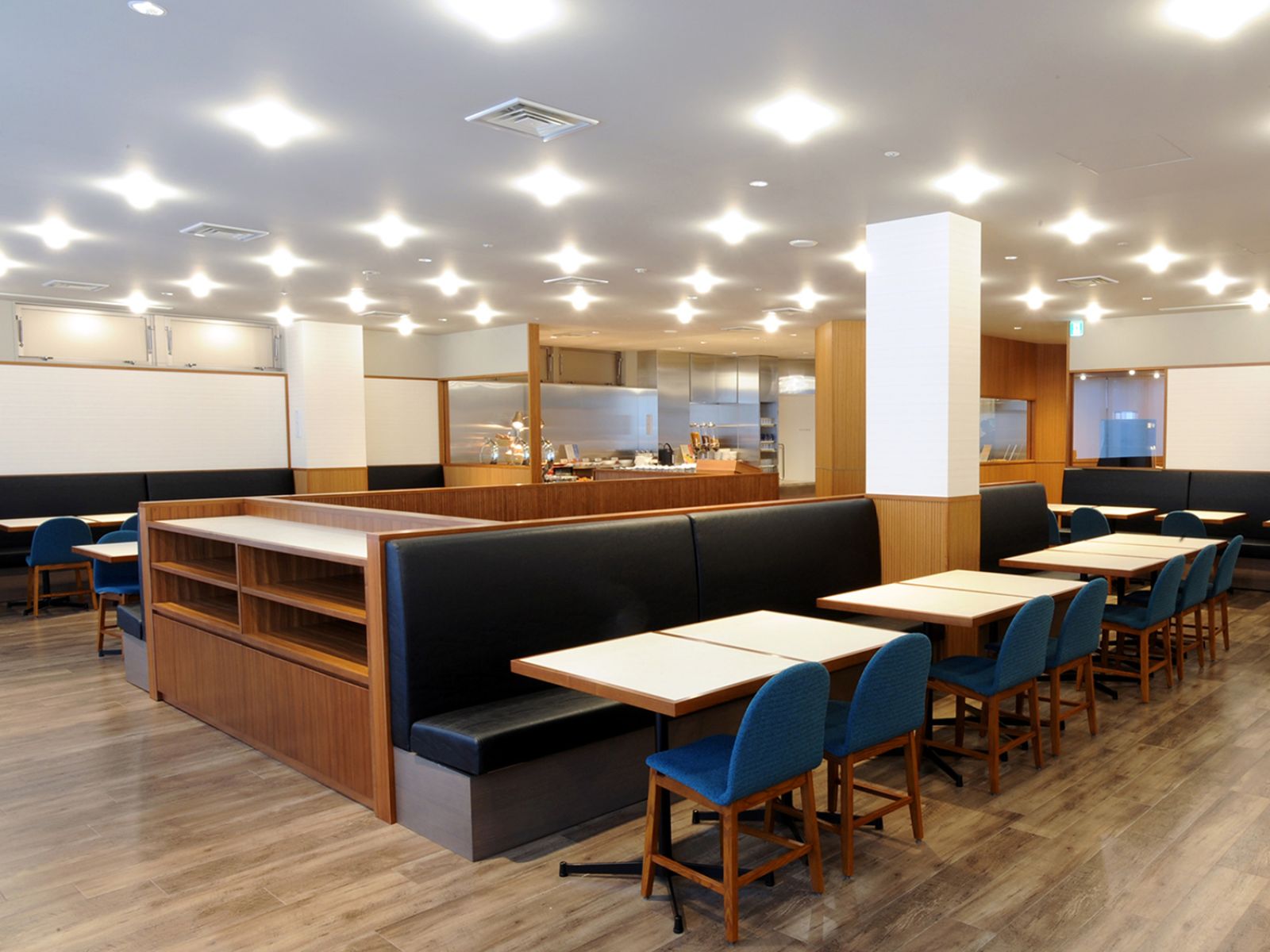 Rondreis Japan, Okinawa, Hotel Gracery Naha eetzaal