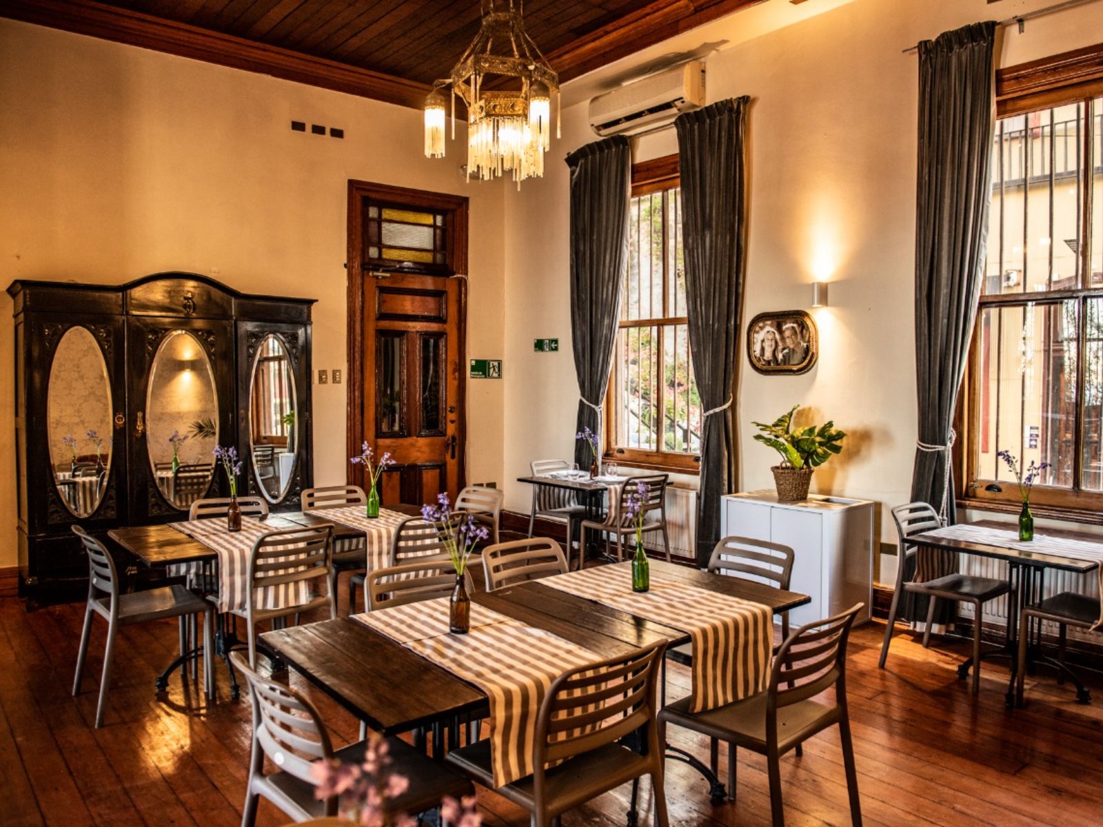 Rondreis Chili, Valparaiso, Hotel Gervasoni eetzaal