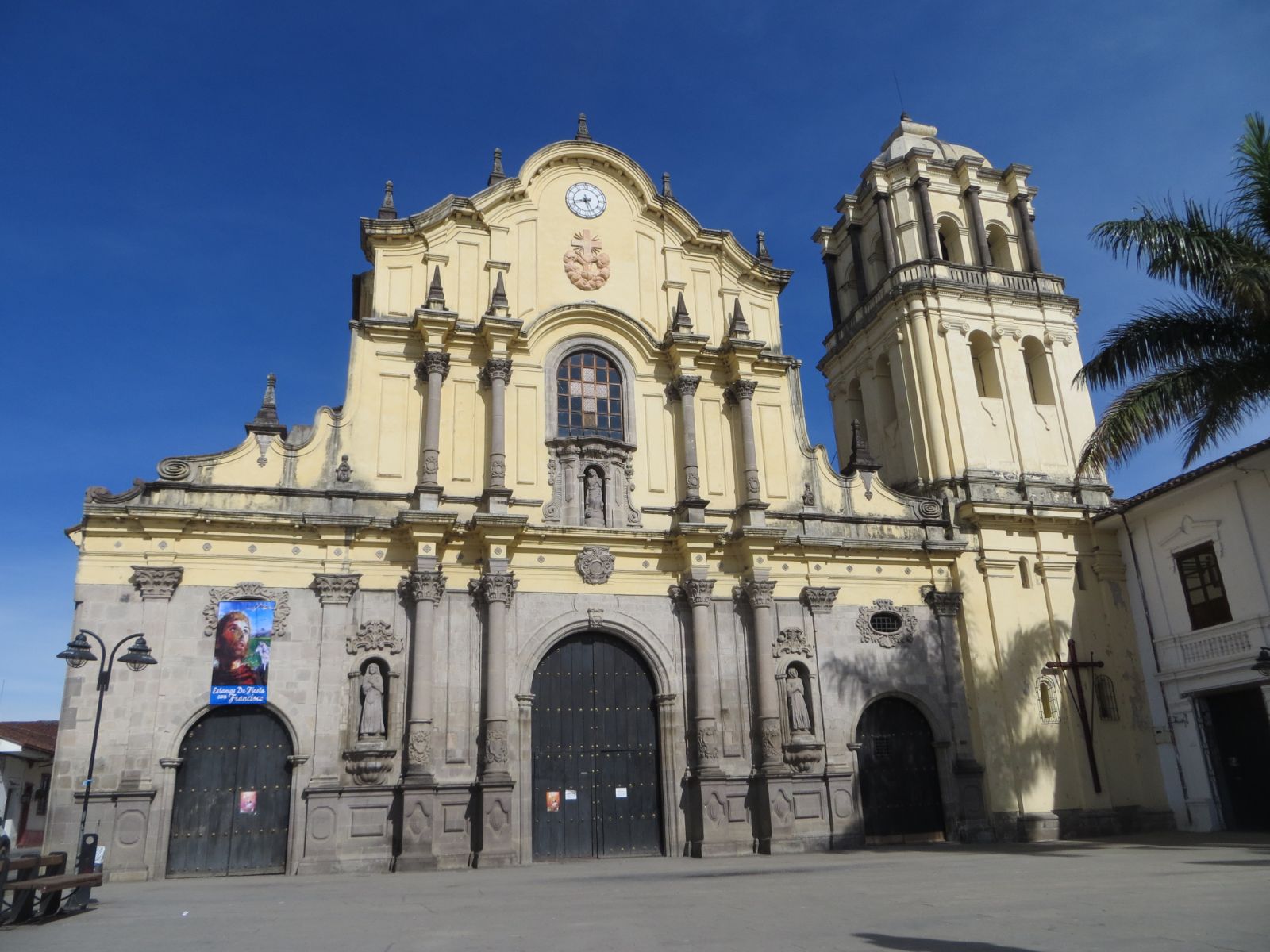 Rondreis Colombia, Popayán Iglesia de San Francisco