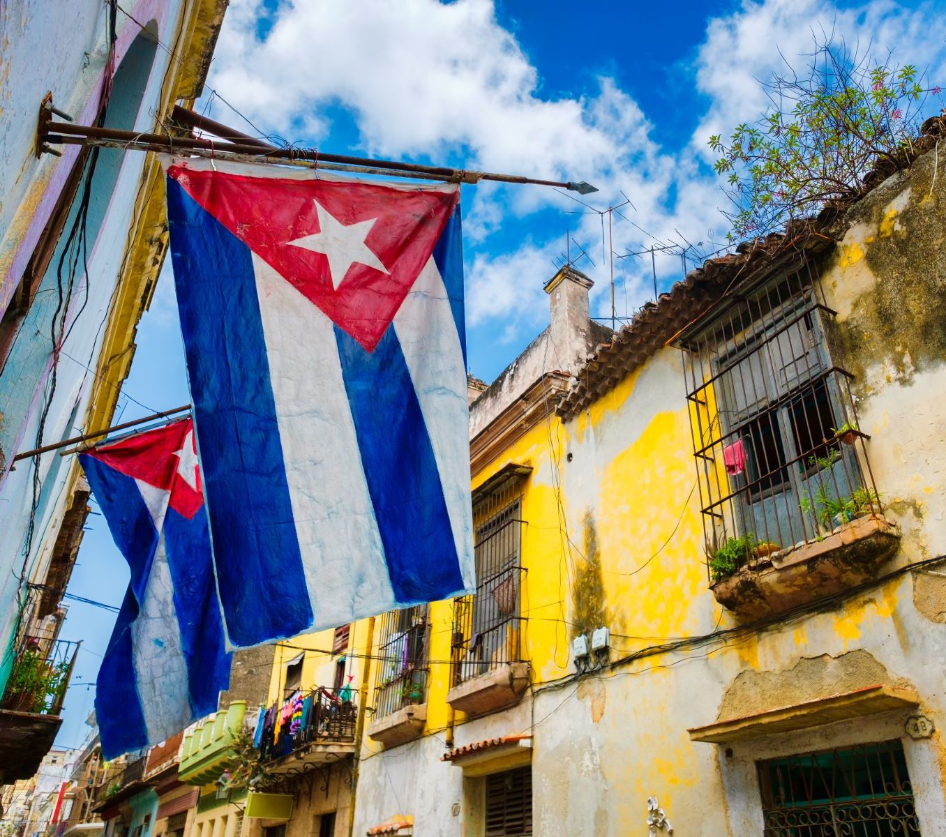 Rondreis Cuba, Havana, vlaggen