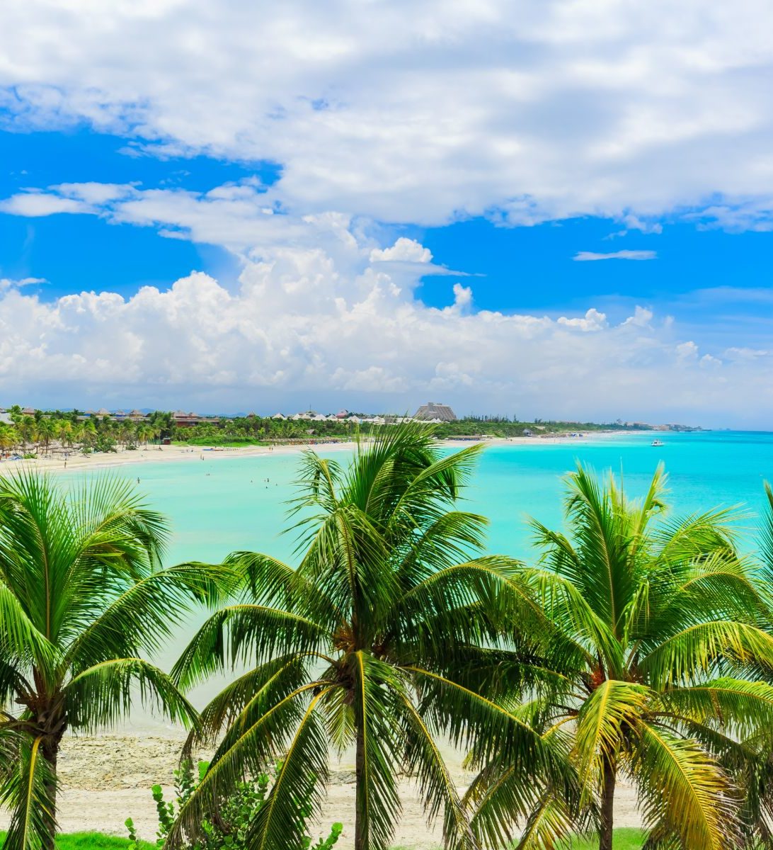 Rondreis Cuba, Varadero, strand met palmbomen