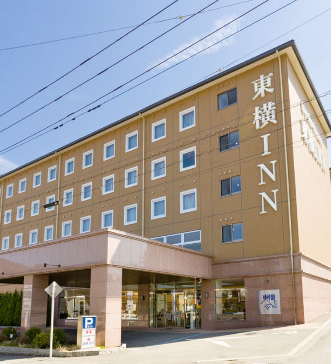 Rondreis Japan, Kawaguchiko, Toyoko Inn Fuji Kawaguchiko Ohashi kamer buitenkant