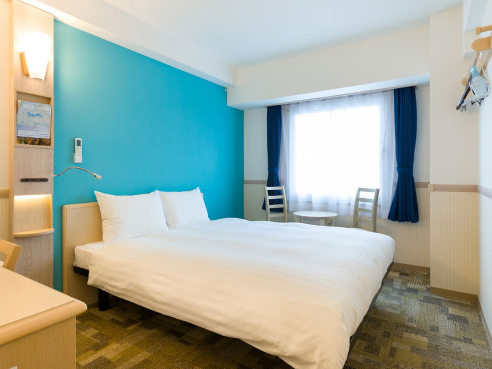 Rondreis Japan, Kawaguchiko, Toyoko Inn Fuji Kawaguchiko Ohashi kamer tweepersoonsbed