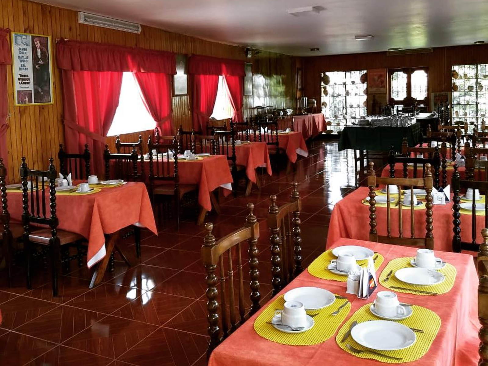 Rondreis Peru, Huaraz, Colomba Huaraz - eetzaal
