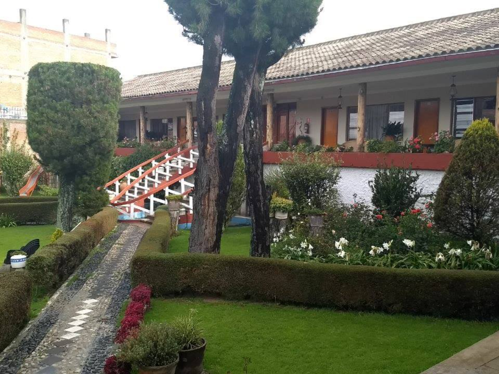 Rondreis Peru, Huaraz, Colomba Huaraz - tuin