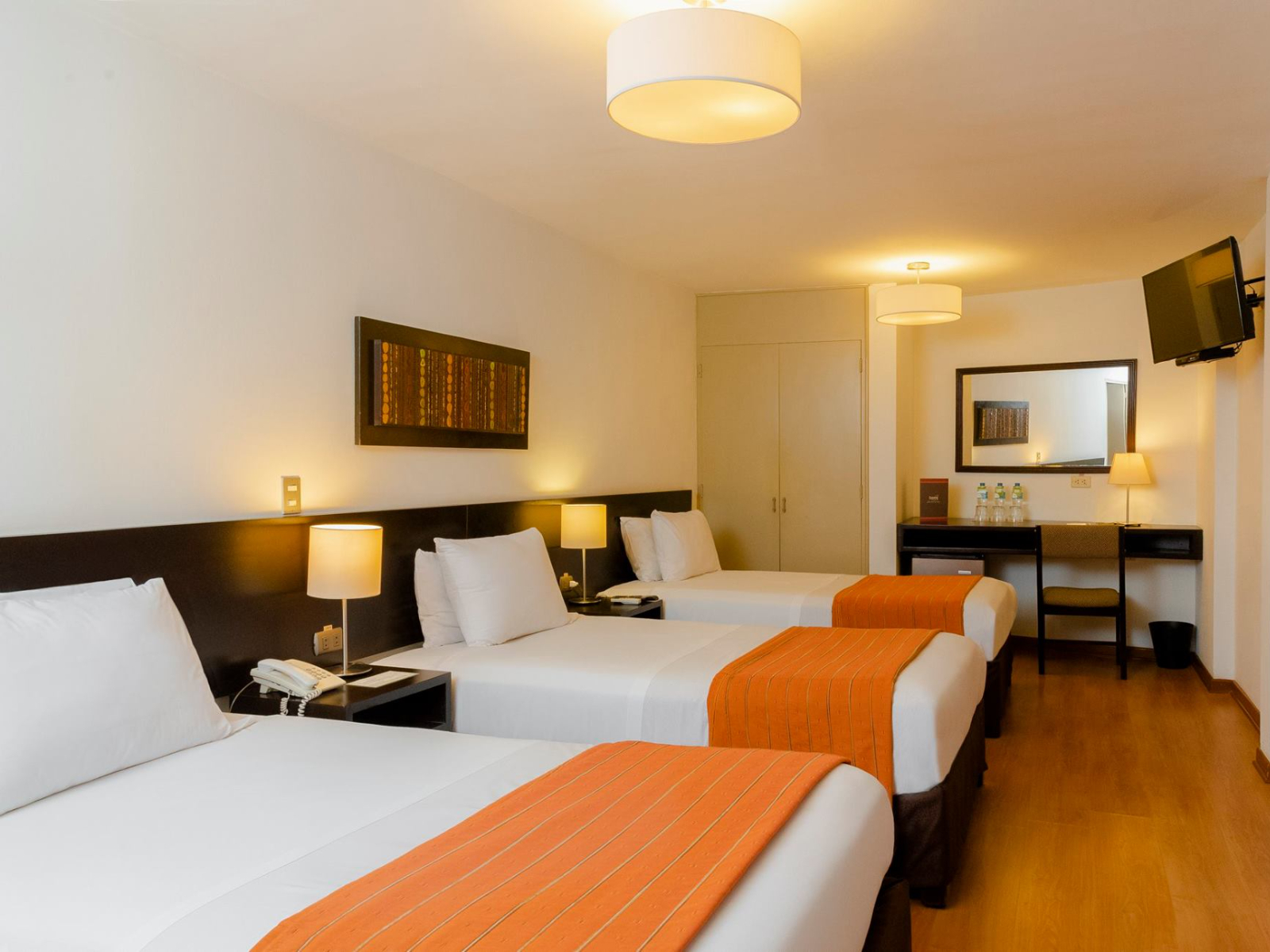 Rondreis Peru, Lima, Girasoles Hotel -driepersoonskamer