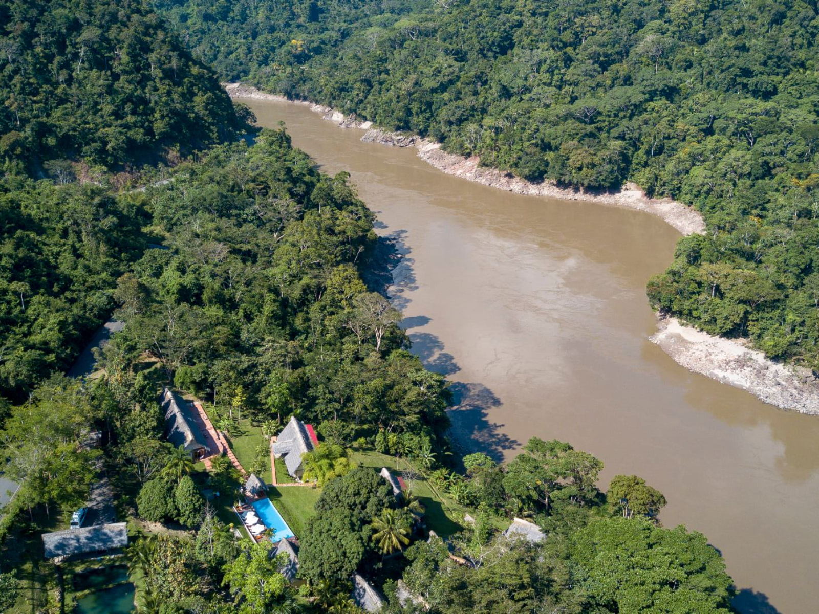 Rondreis Peru, Tarapoto, Pumarinri Amazon Lodge - buitenaanzicht 1