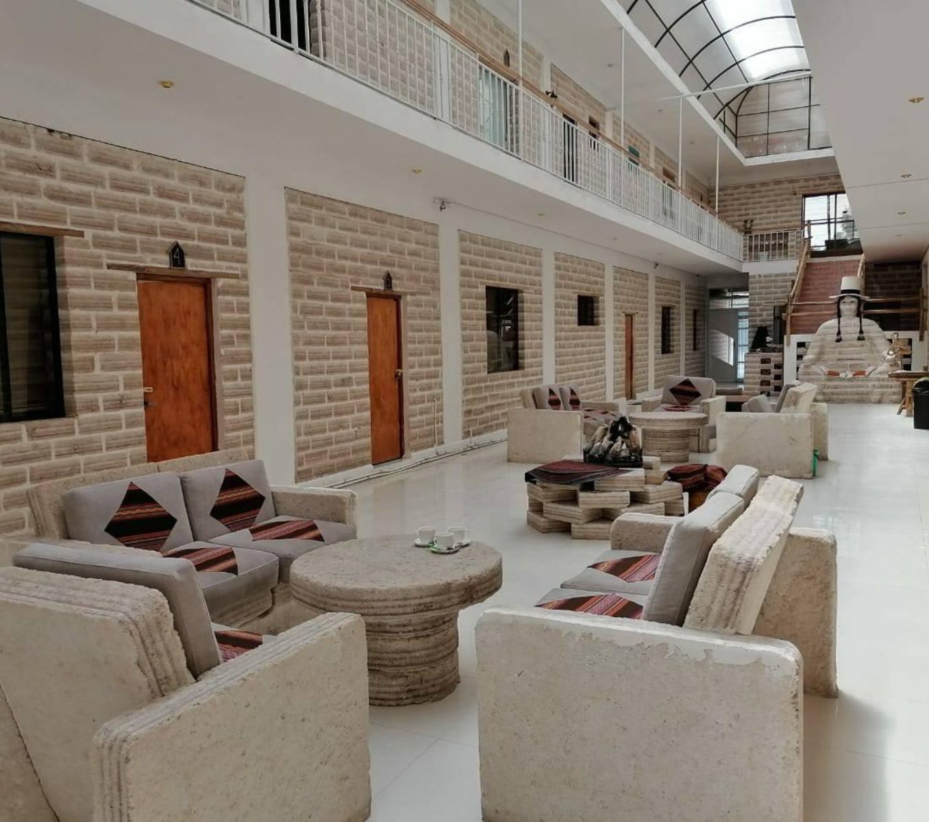 rondreis Bolivia, Uyuni, Hotel Casa de Sal, lounge