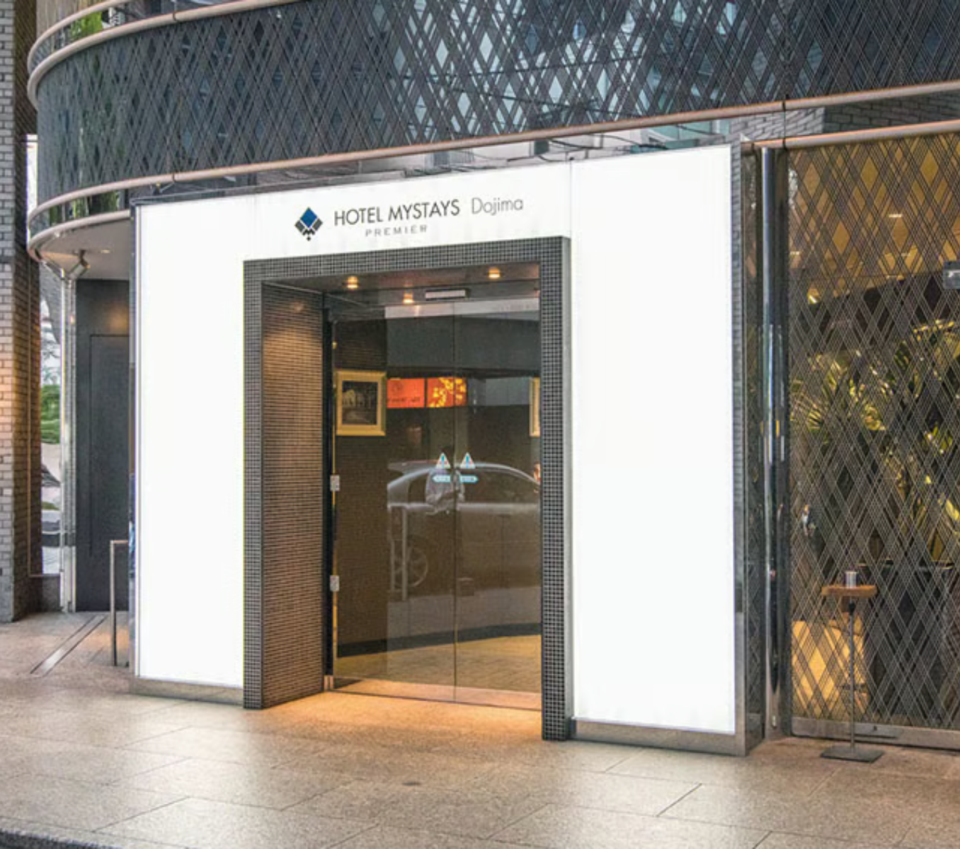 rondreis Japan, Osaka, Hotel Mystays, Premier Dojima, buitenaanzicht