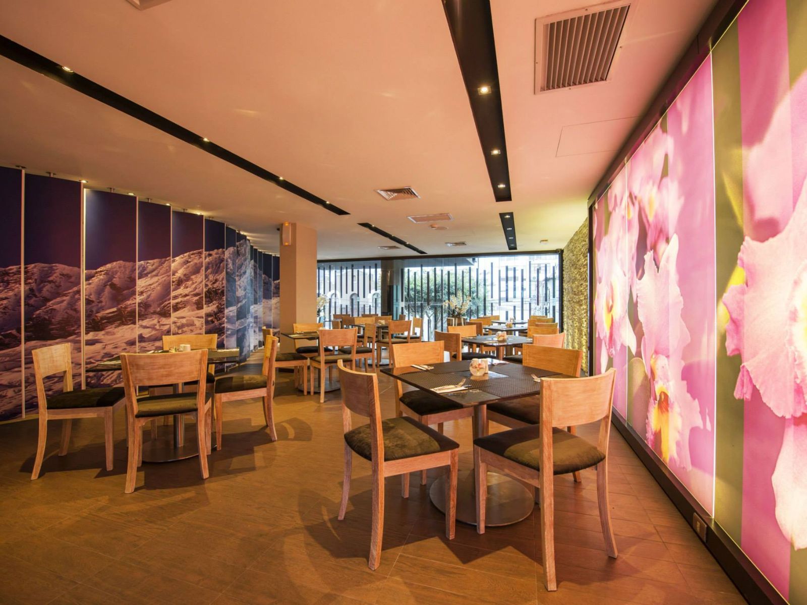 rondreis Peru, Lima, Arawi Miraflores Express eetzaal
