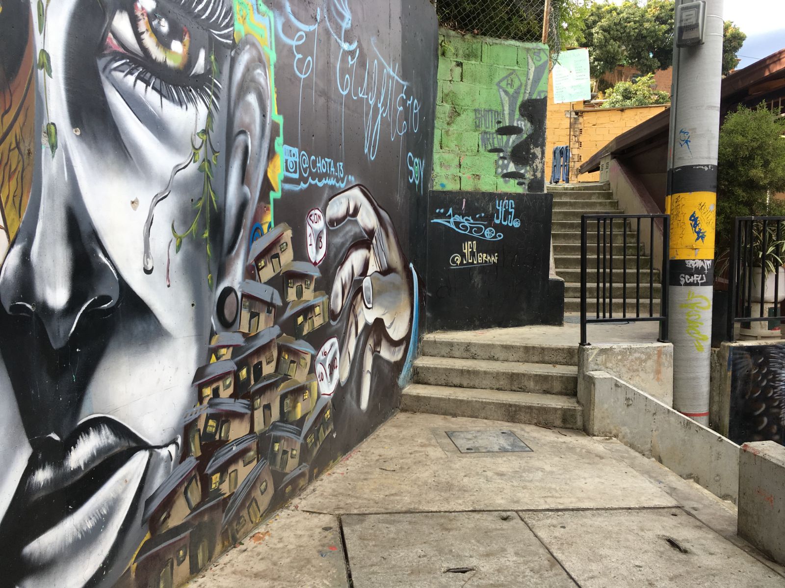 rondreis colombia, medellin streetart