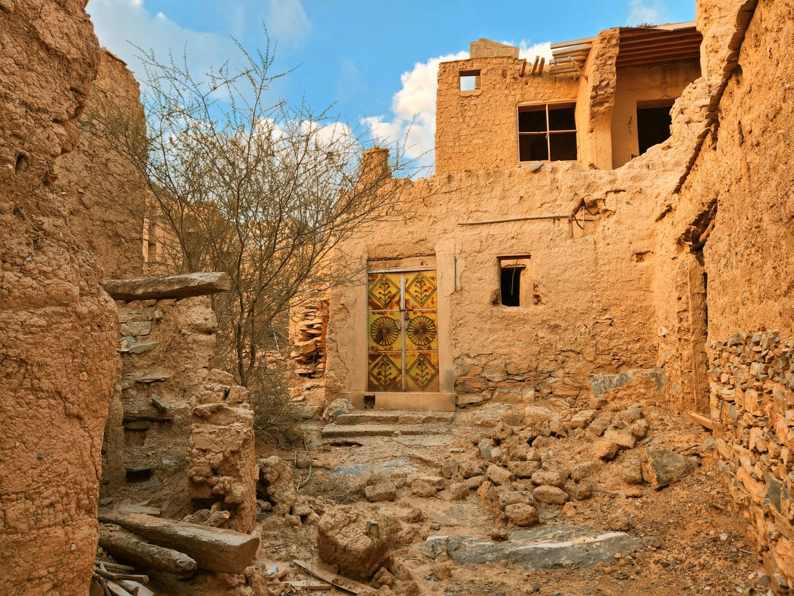 rondreis oman, al hamra Vooraanzicht huis