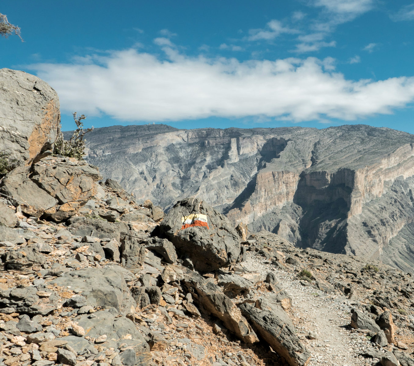 rondreis oman, jebel shams hajargebergte pad