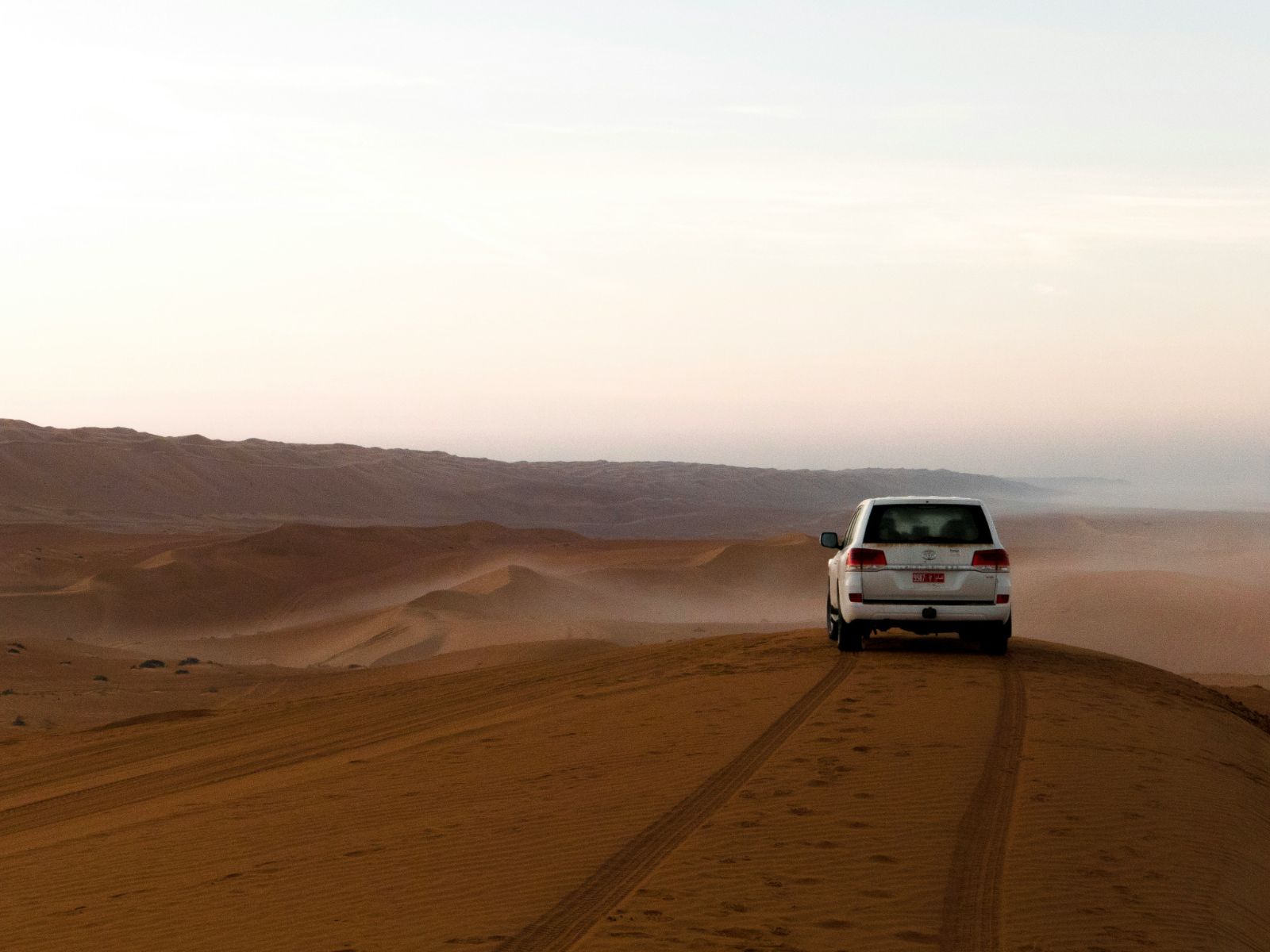 rondreis oman, wahiba sands Auto