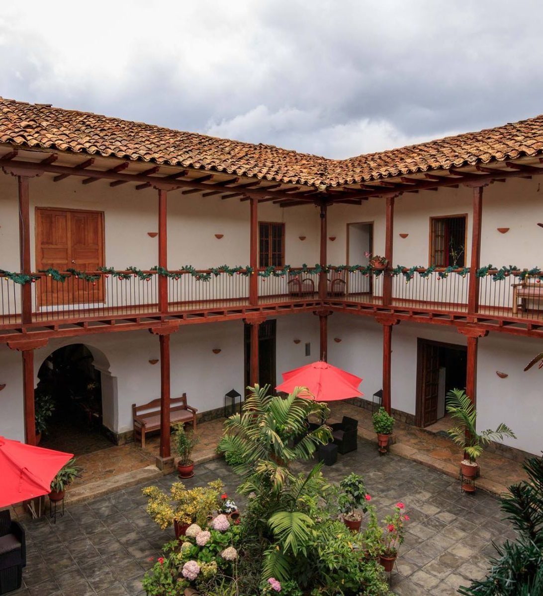 rondreis peru, chachapoyas, la casona monsante - buitenaanzicht