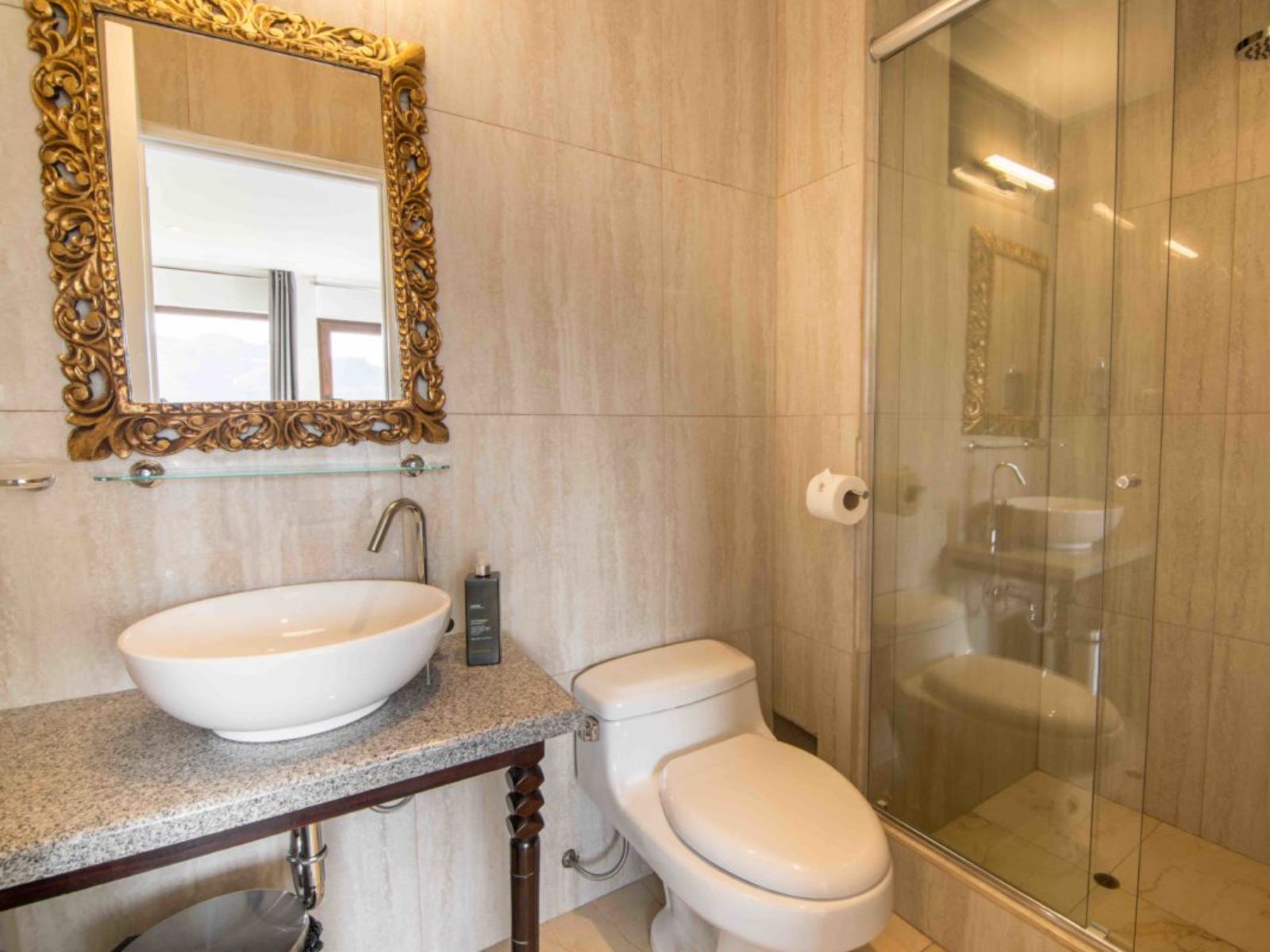 rondreis peru, cusco, tariq boutique hotel badkamer