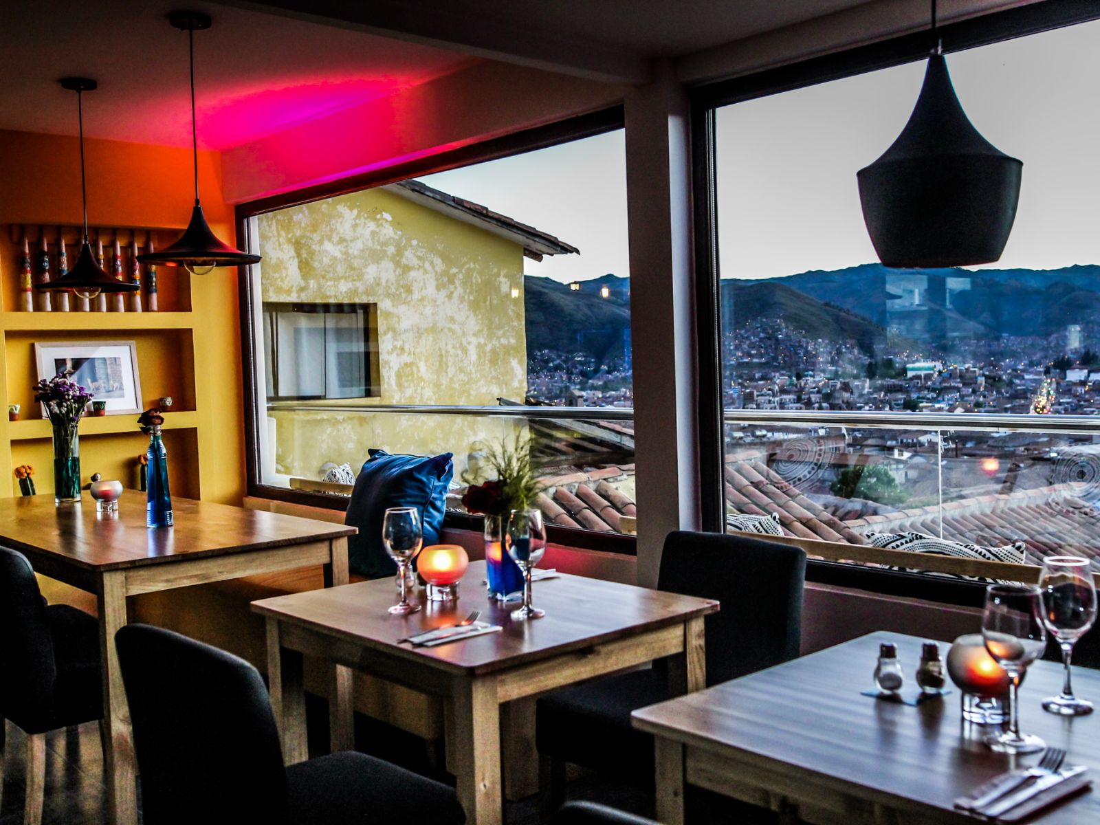 rondreis peru, cusco, tariq boutique hotel eetzaal