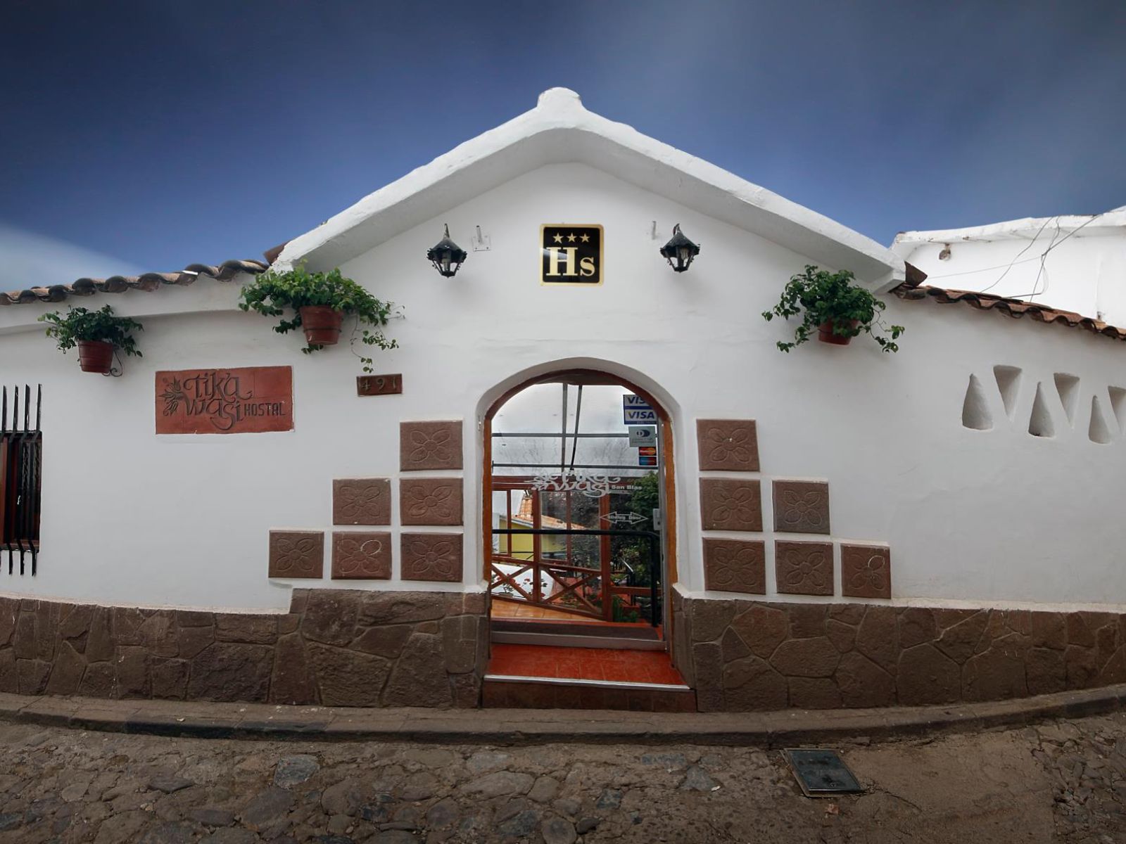 rondreis peru, cusco, tikawasi boutique buitenaanzicht