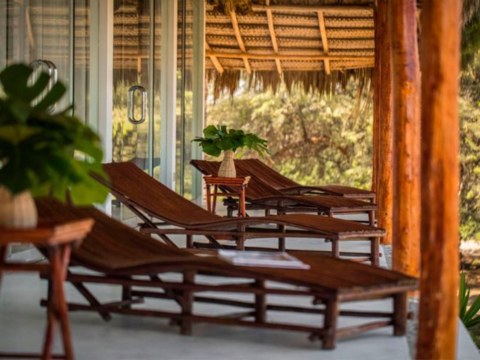 rondreis peru, mancora, vichayito bungalows & carpas stoelen 2