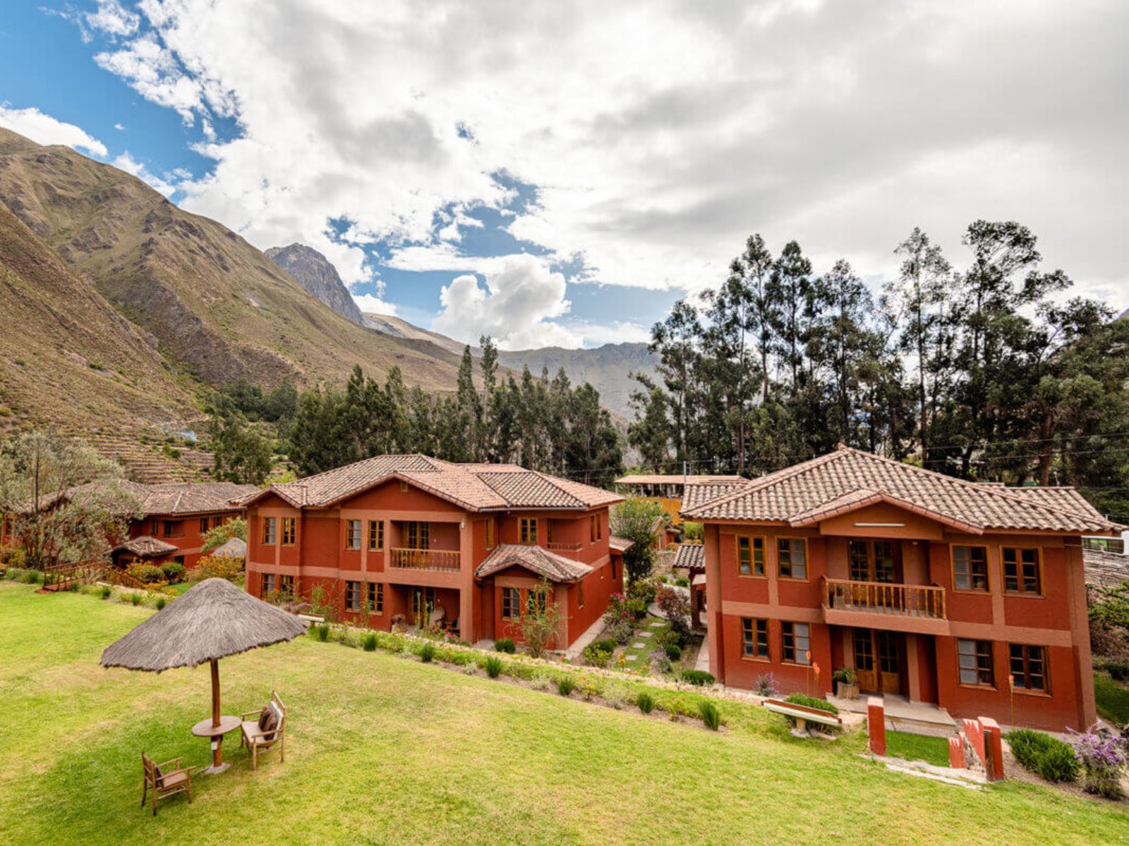 rondreis peru, ollantaytambo (sacred valley), pakaritampu - buitenaanzicht