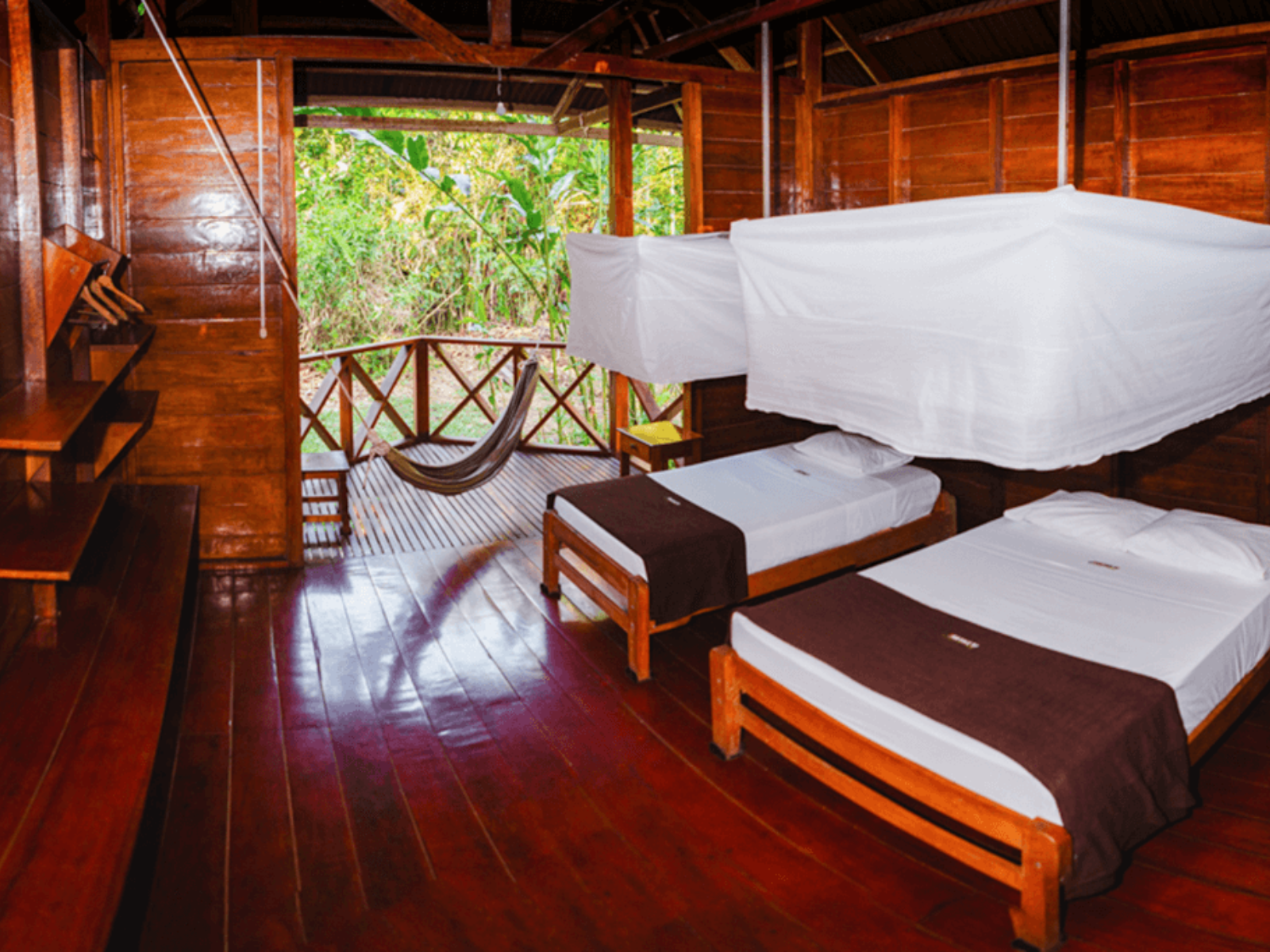 rondreis peru, puerto maldonado, nape lodge - slaapkamer