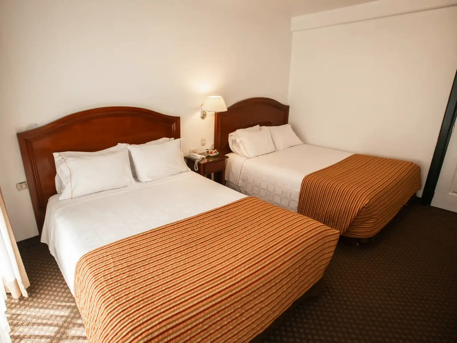 rondreis peru, puno, hotel hacienda plaza de armas - vierpersoonskamer 2