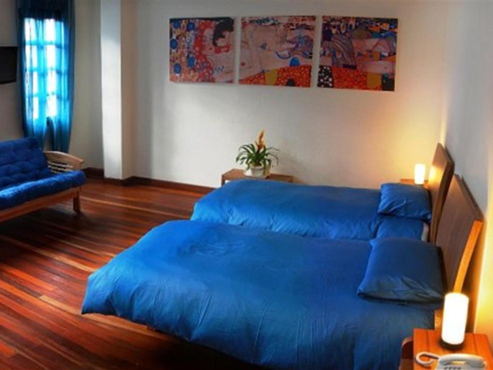 Rondreis Colombia, Bogota, Casa Deco, twinkamer