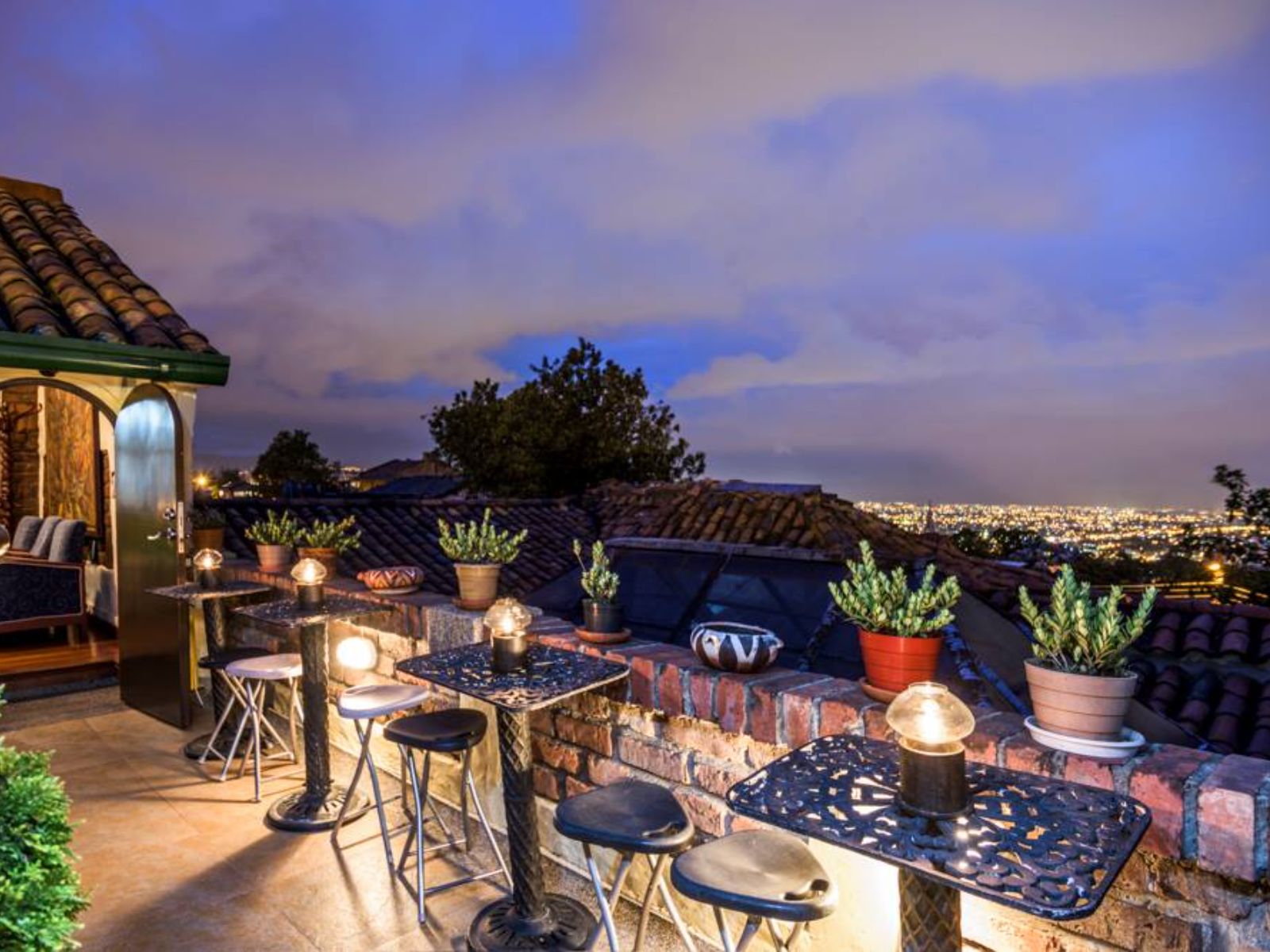 Rondreis Colombia, Bogota, Hotel Muisca, rooftop bar