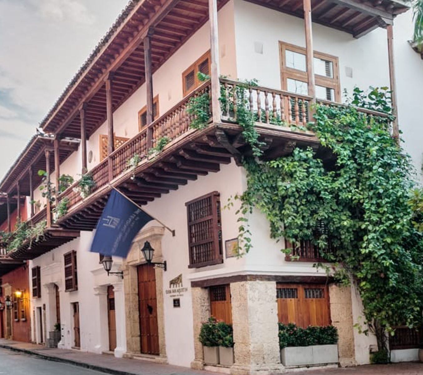 Rondreis Colombia, Cartagena, Casa San Agustin, buitenaanzicht