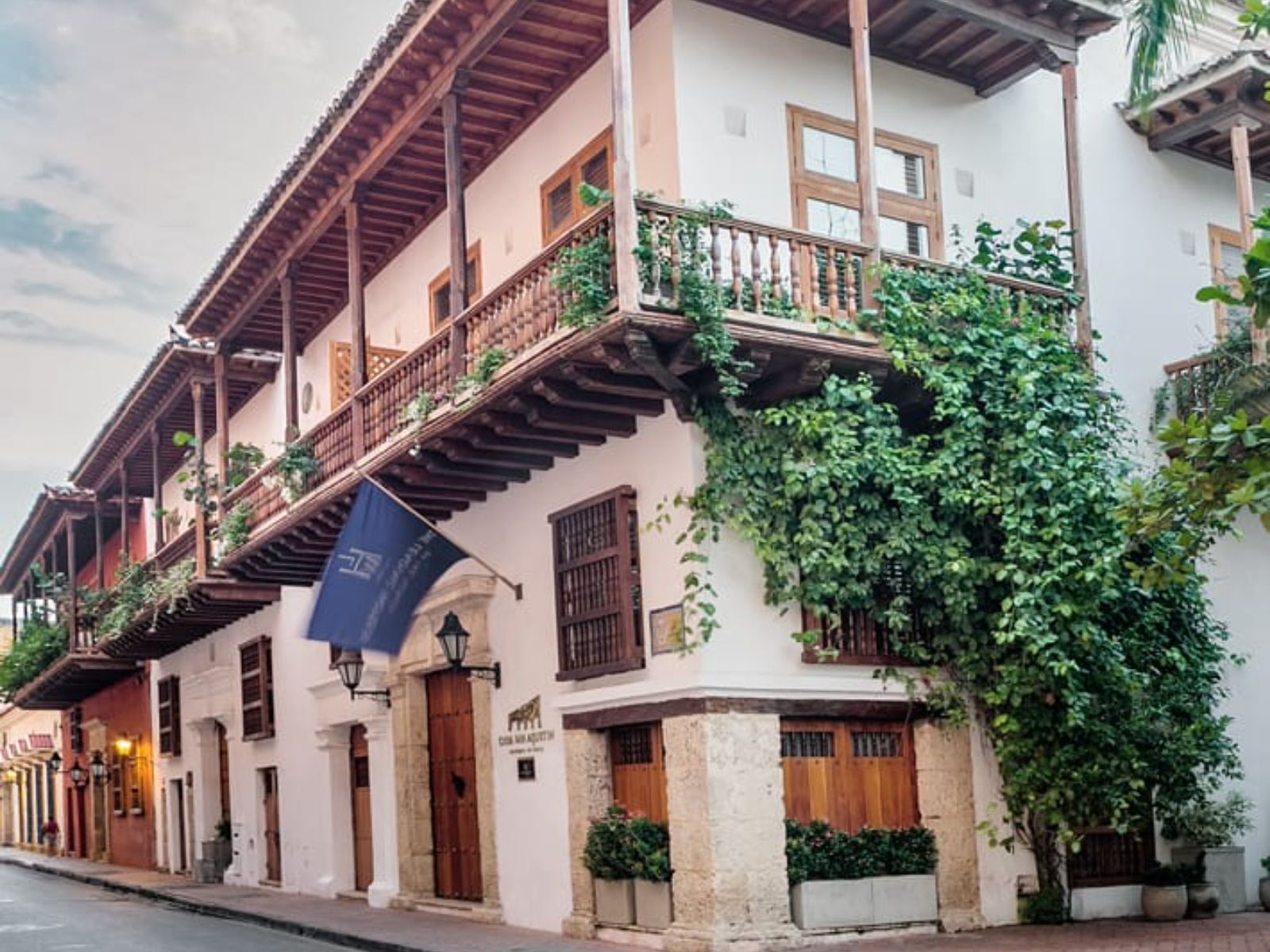 Rondreis Colombia, Cartagena, Casa San Agustin, buitenaanzicht