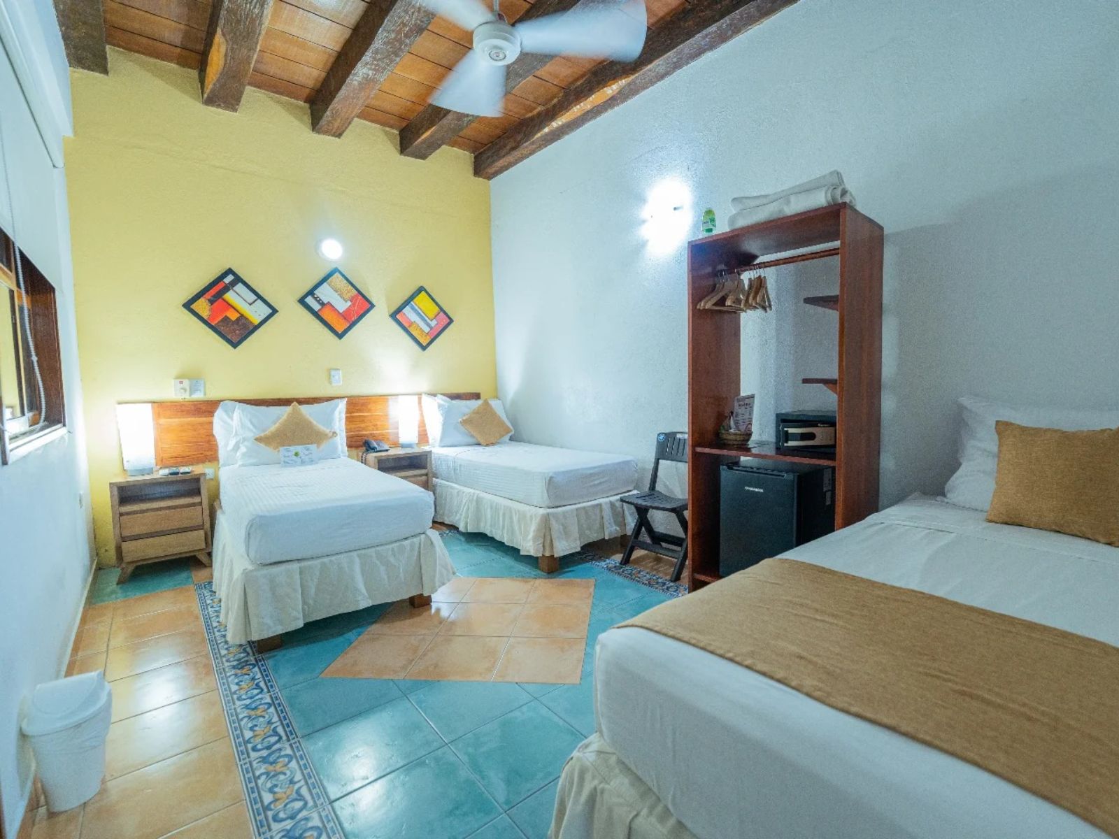 Rondreis Colombia, Cartagena, Hotel 3 Banderas triple