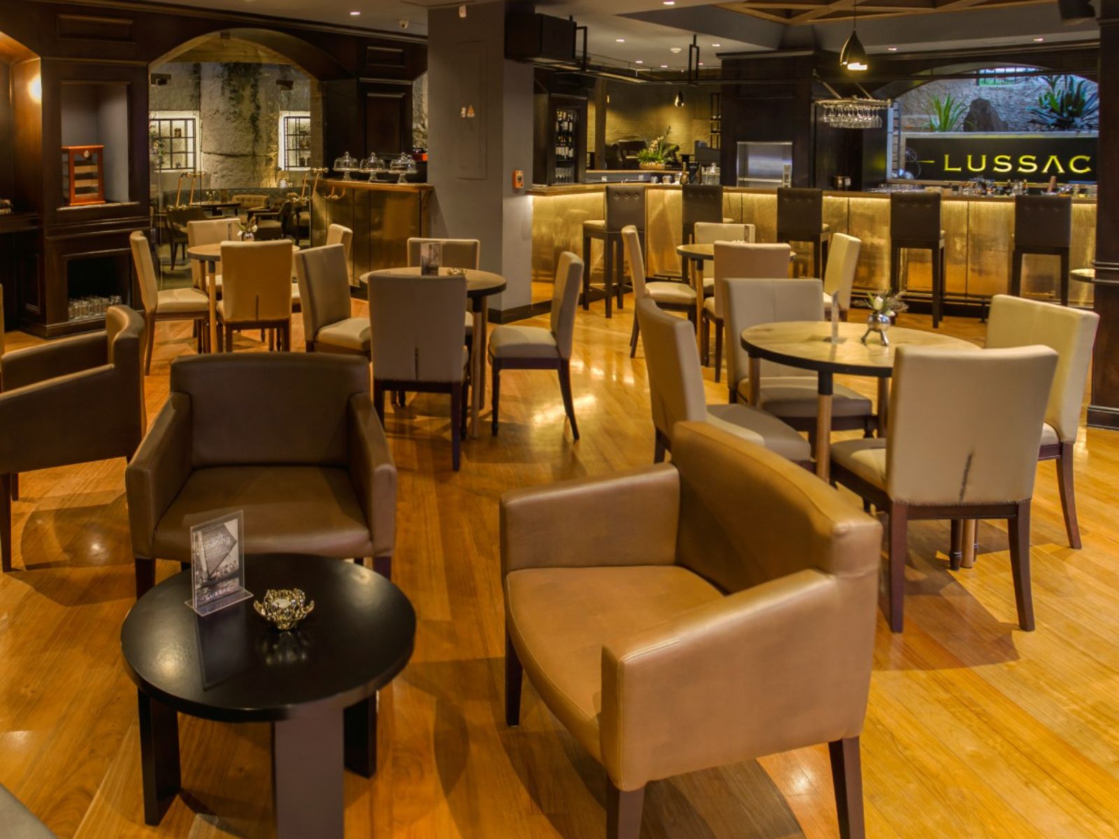 Rondreis Colombia, Medellin, Park 10, restaurant