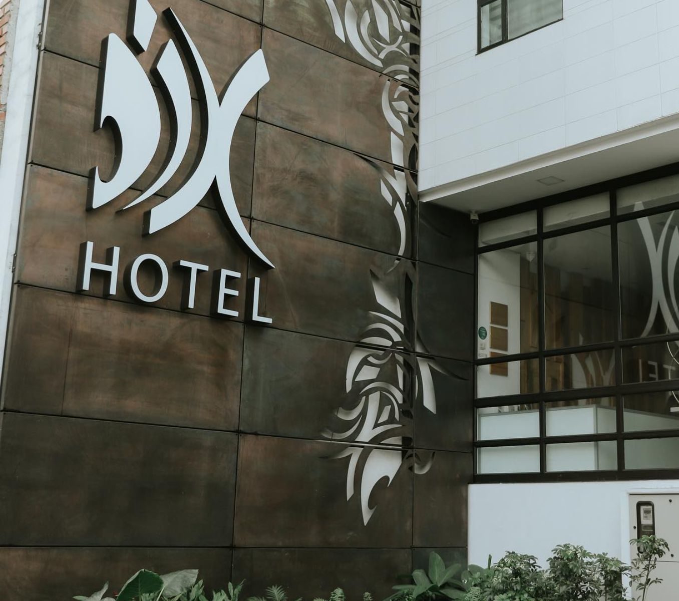 Rondreis Colombia, Medellin,Hotel Dix buitenaanzicht