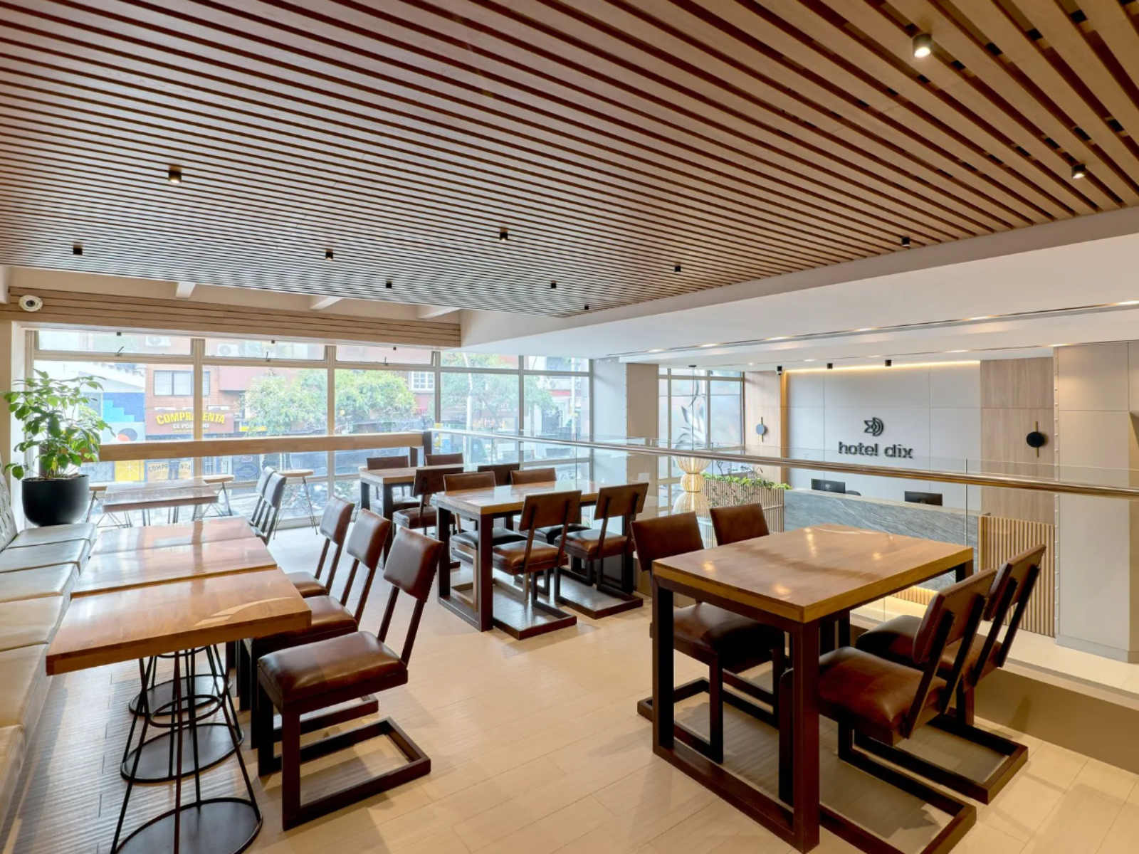 Rondreis Colombia, Medellin,Hotel Dix eetzaal