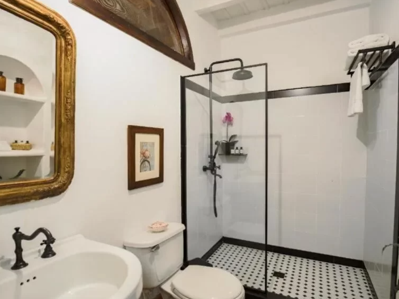 Rondreis Colombia, Pereira, Hacieda San Jose, badkamer