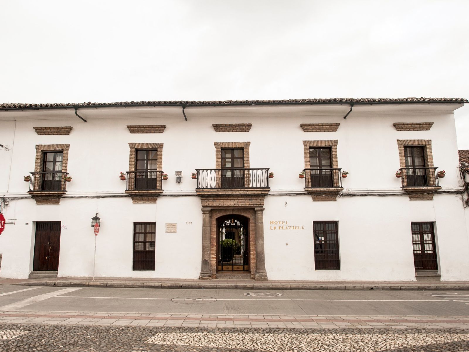 Rondreis Colombia, Popayan, hotel la Plazuea buitenaanzicht