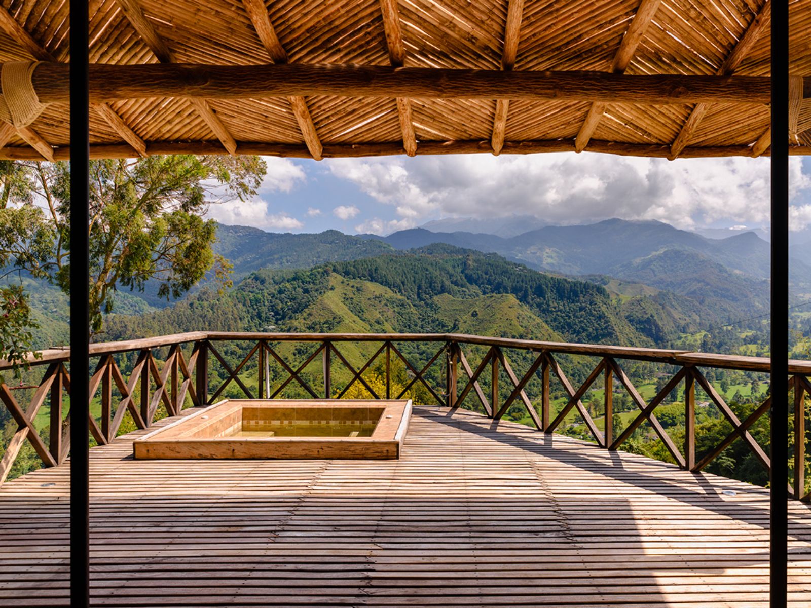 Rondreis Colombia, Salento, Kawa Mountain Retreat hot tub