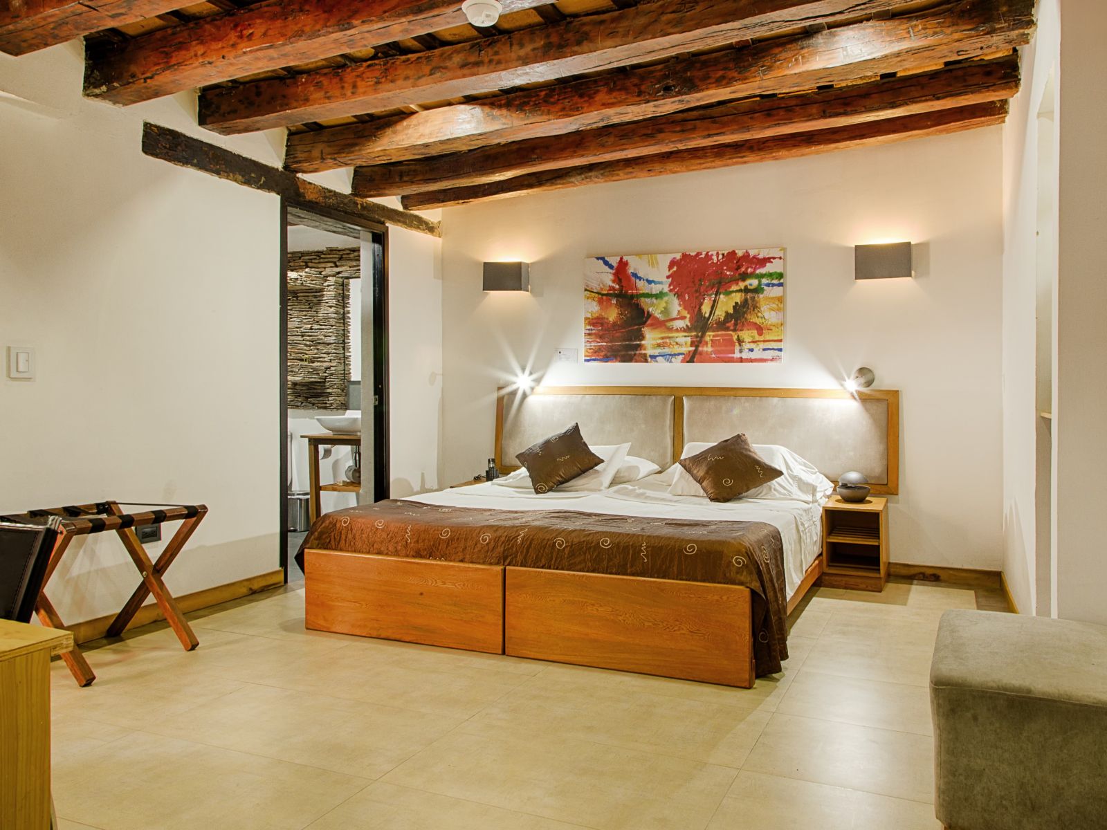 Rondreis Colombia, Santa Marta, Casa Carolina - deluxe kamer