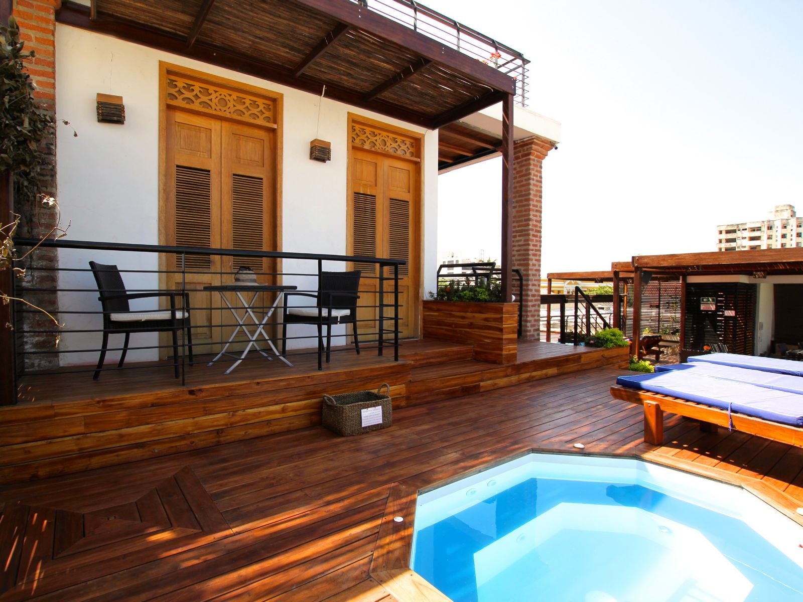 Rondreis Colombia, Santa Marta, Casa Carolina - jacuzzi