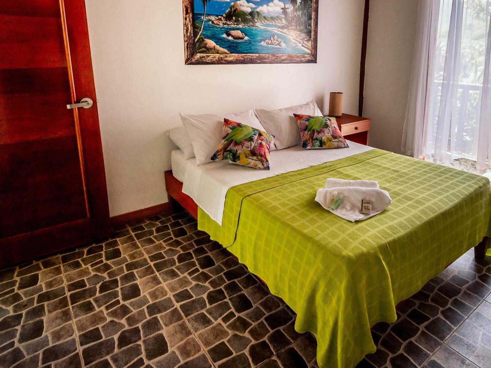 Rondreis Colombia, Tayrona, Yachay - tweeperoonskamer
