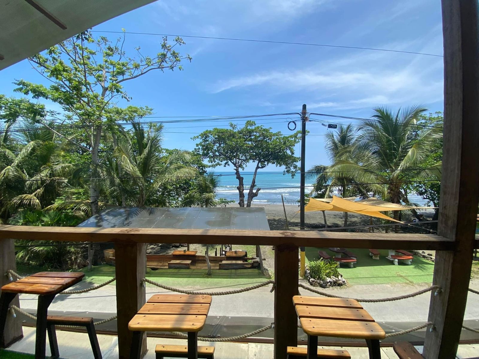 Rondreis Costa Rica, Cahuita, Atlantida Lodge, terras