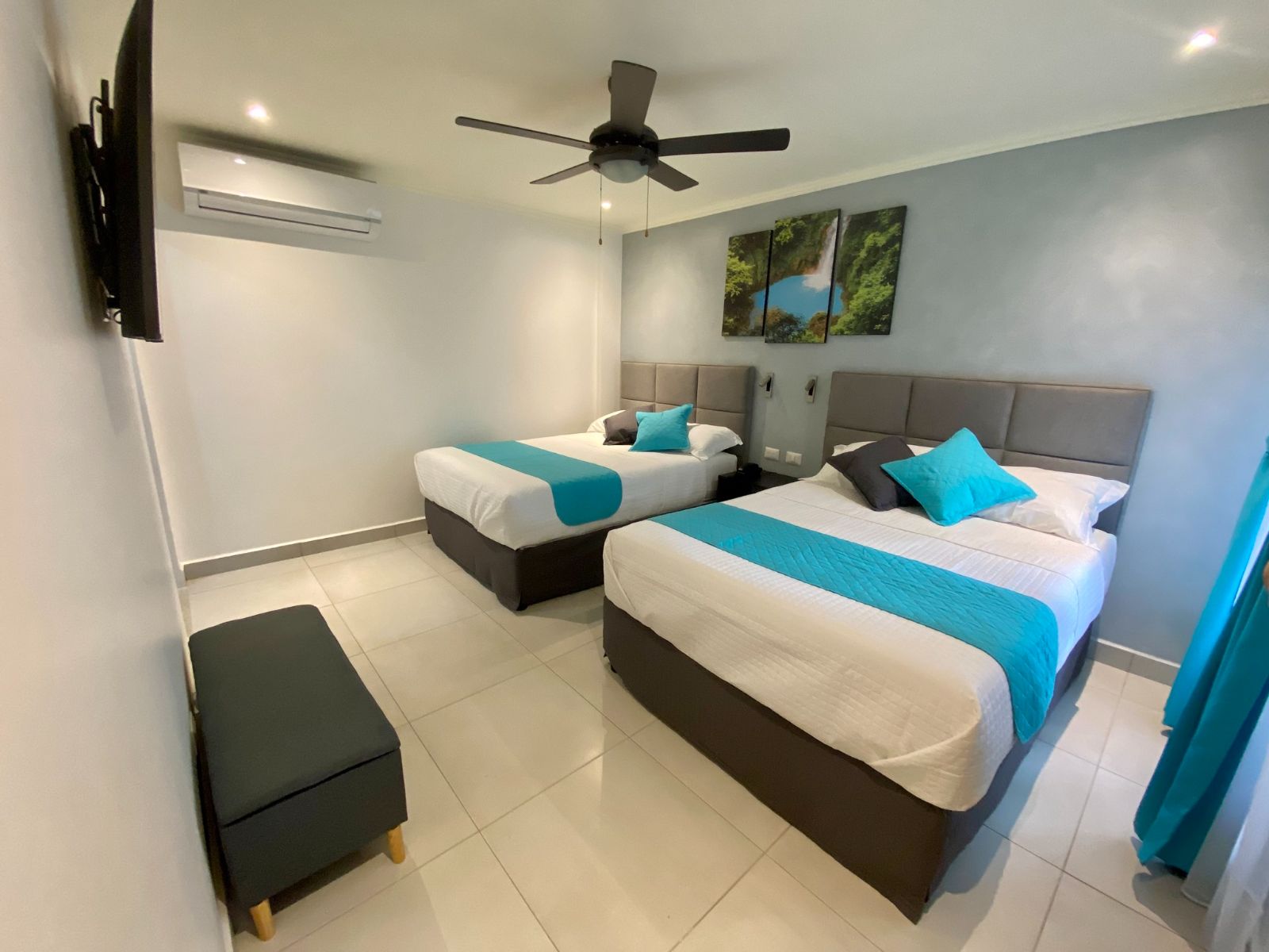 Rondreis Costa Rica, Manuel Antonio, Hotel Naoz, slaapkamer