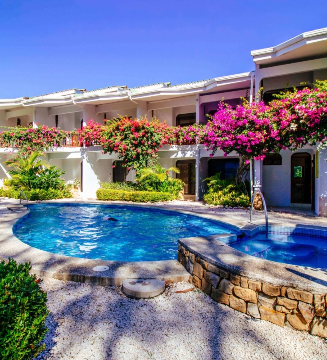 Rondreis Costa Rica, Samara, Hotel Giada, buitenaanzicht accommodatie