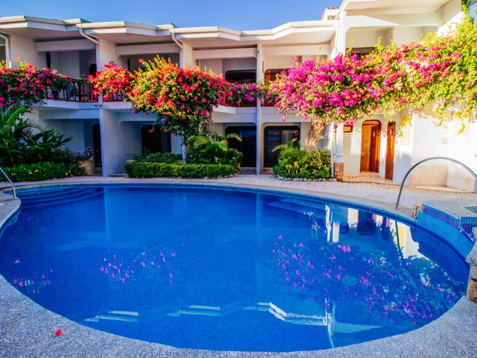 Rondreis Costa Rica, Samara, Hotel Giada, zwembad