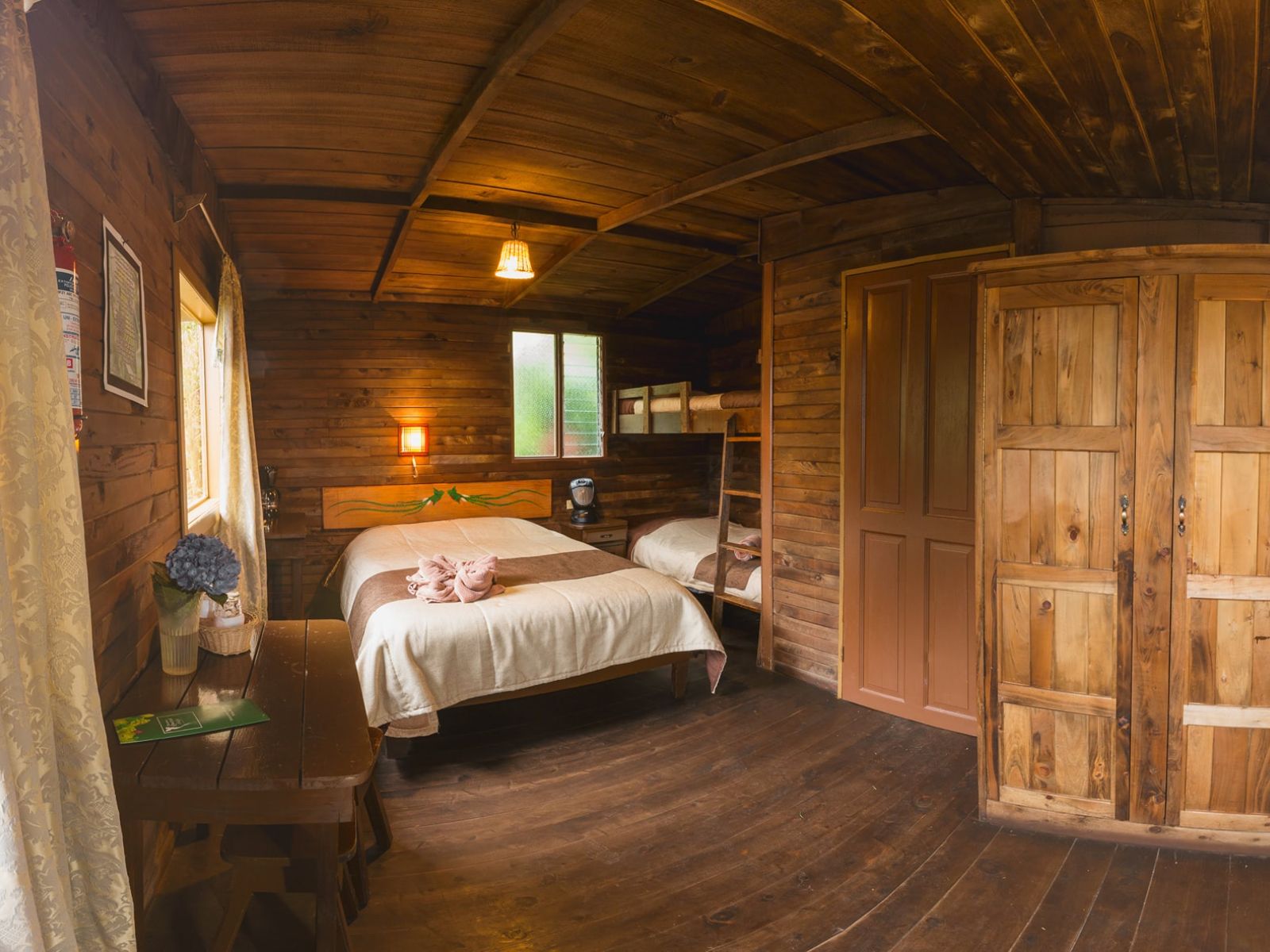 Rondreis Costa Rica, San Gerardo de Dota, Paraíso Quetzal Lodge, standaardkamer