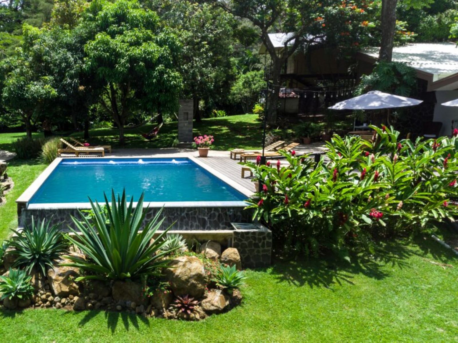 Rondreis Costa Rica, San Jose, Hotel Guacima Escondida, zwembad