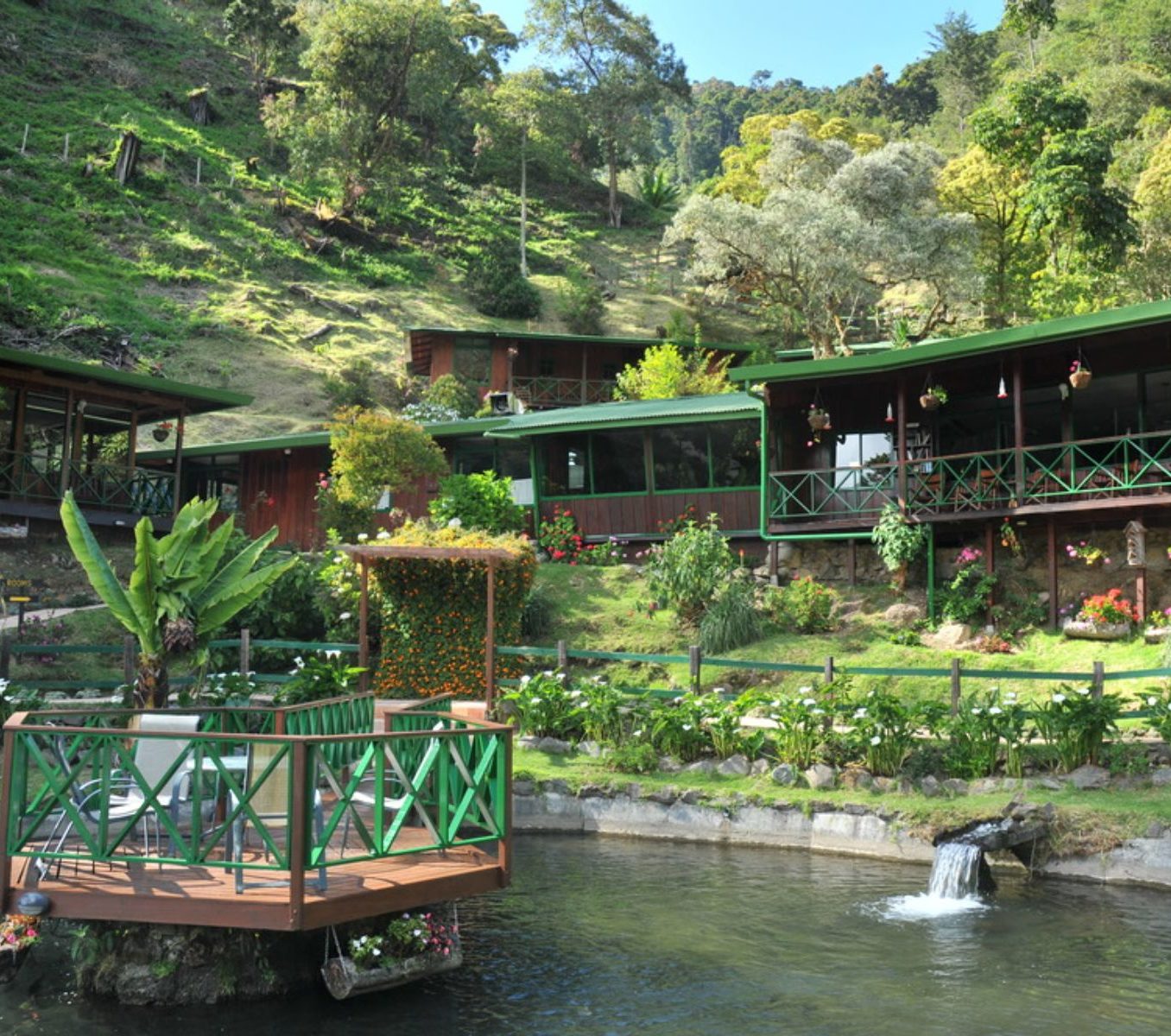 Rondreis Costa Rica, San gerardo de Dota, Trogon Lodge buitenaanzicht