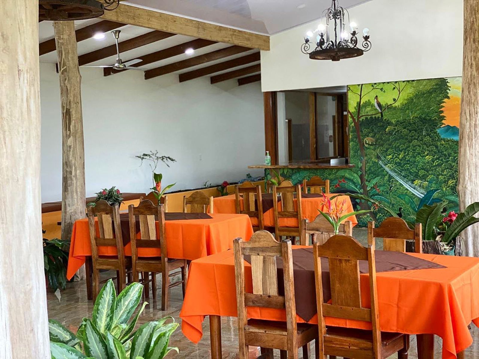 Rondreis Cuba, Bijagua, Heliconias Rainforest Lodge, restaurtant